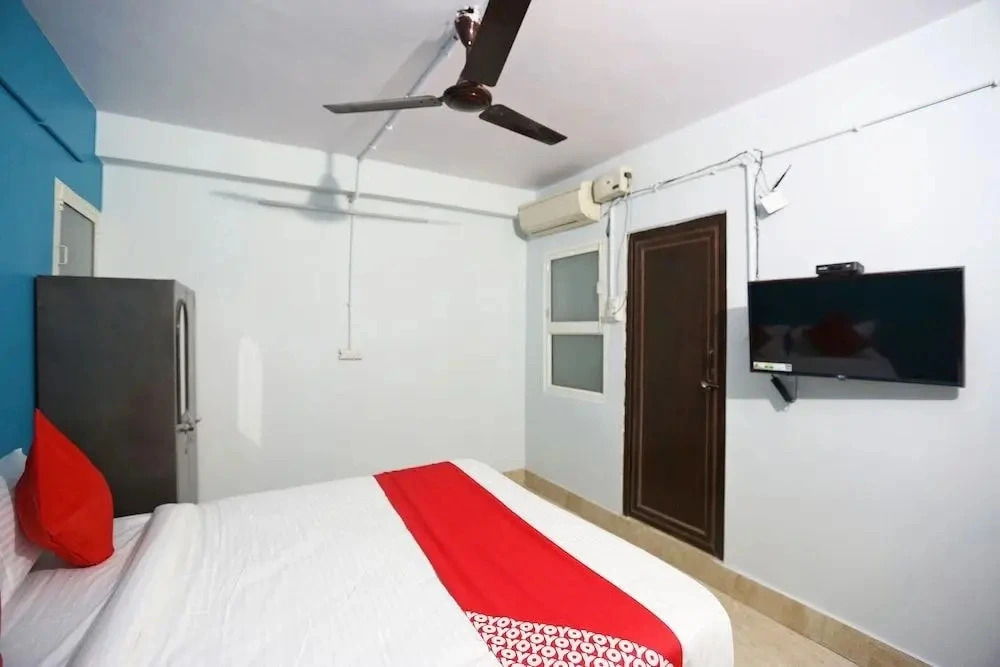 Dimpy House by OYO Rooms