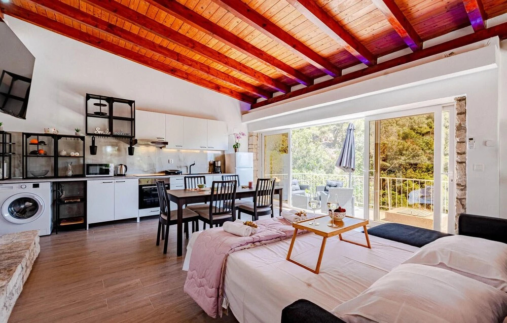 Nice Home in Vela Luka With Wifi