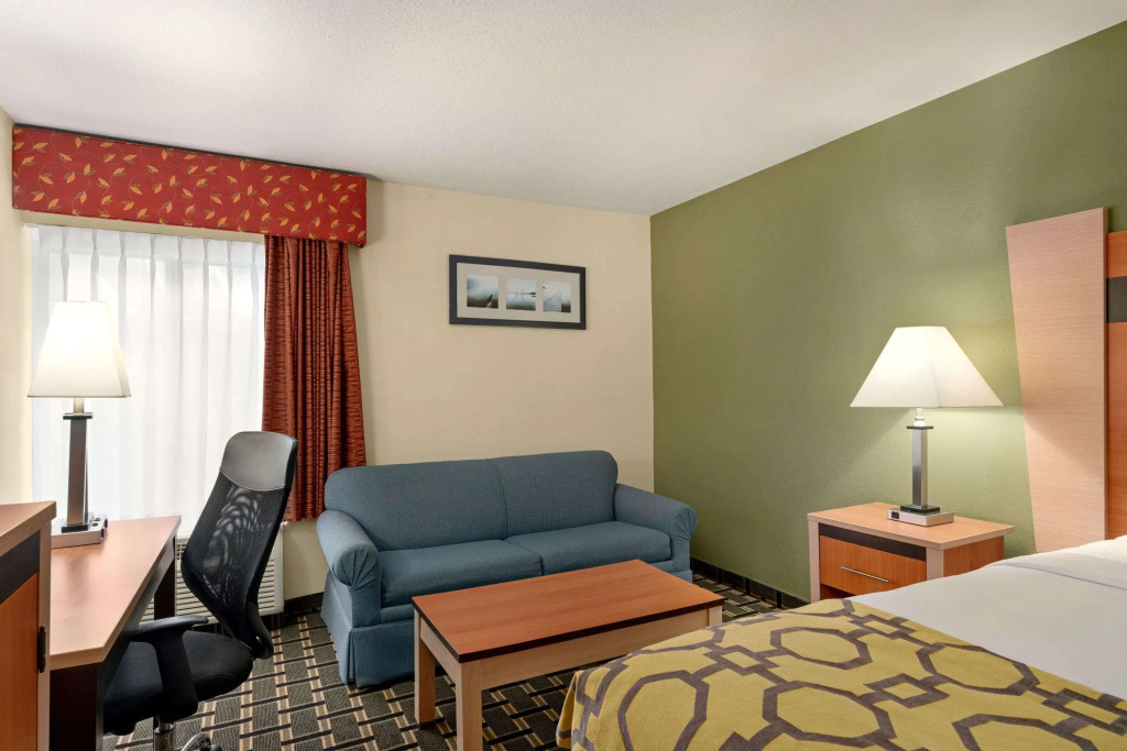 Baymont by Wyndham North Dartmouth Fall River