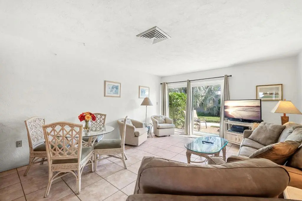 Jamaica Royale 91, 3 Heated Pools, 2 Bedrooms, WiFi, Sleeps 6