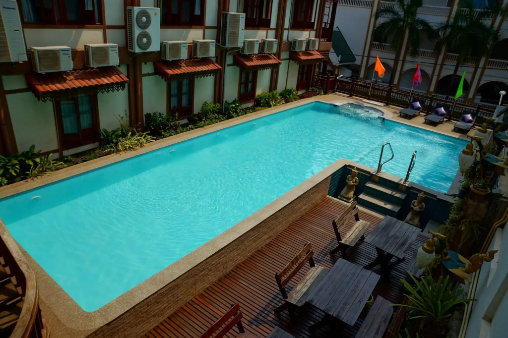 Chanthapanya Hotel