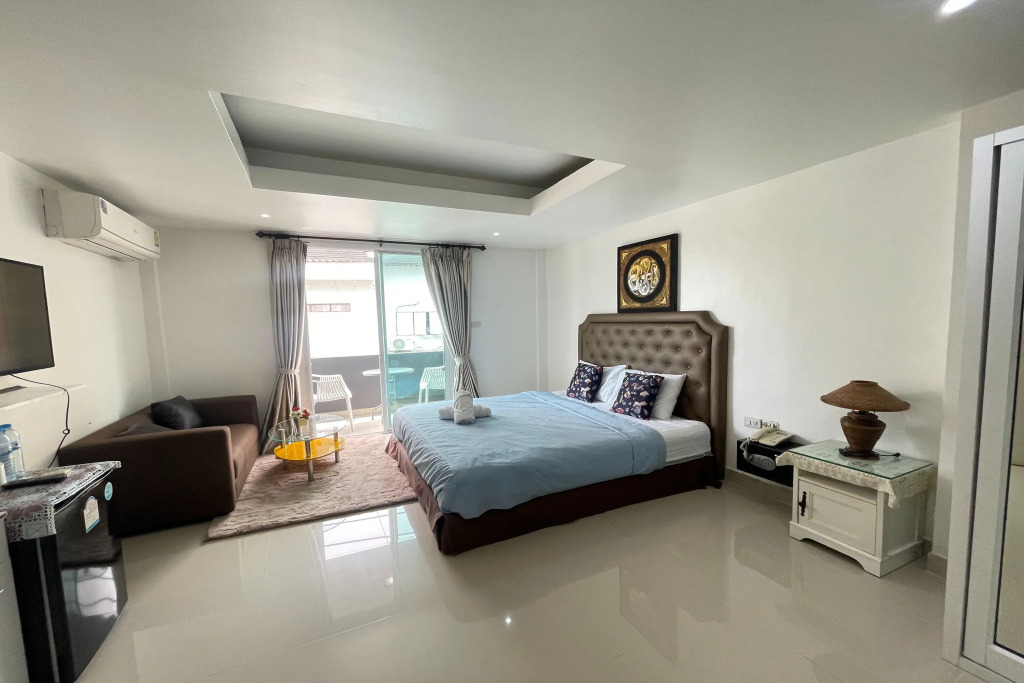 W-9 Hotel