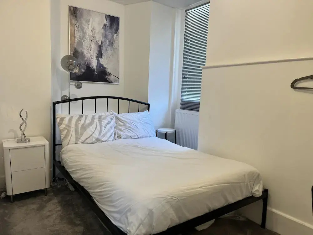The Mews, With Free Private Parking, Windermere