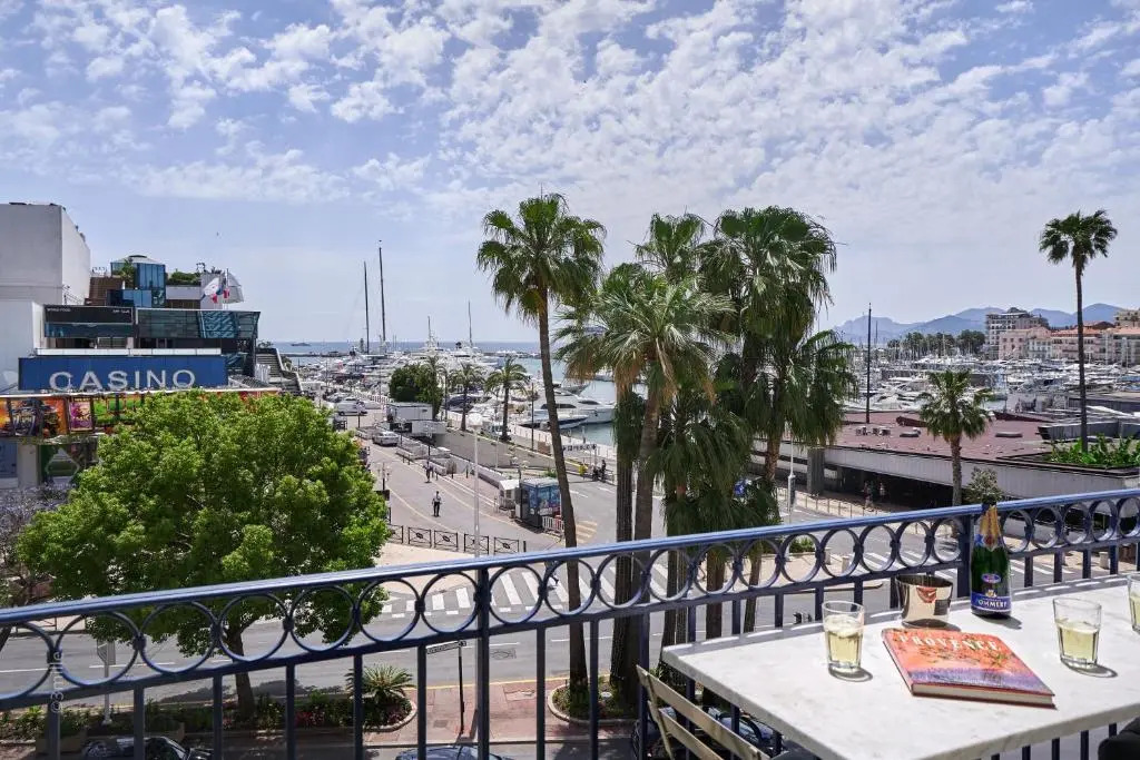 Croisette Luxury Waterfront