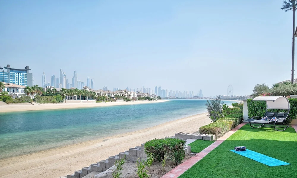 Dream Inn Dubai-Luxury Palm Beach Villa
