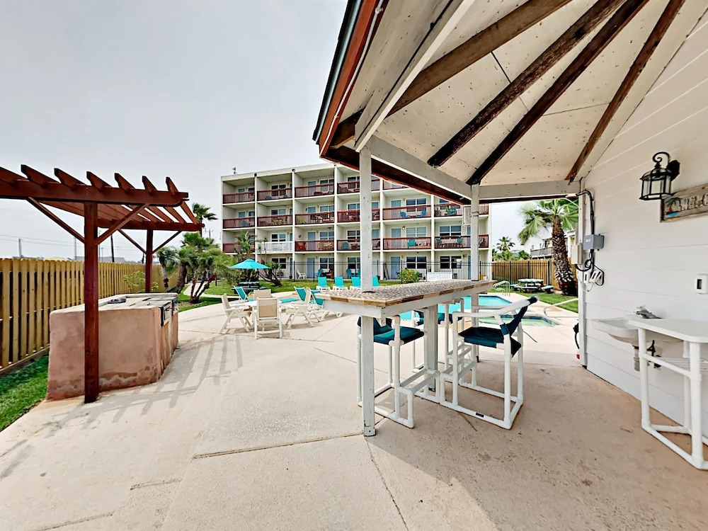 116 Sea Breeze - One Bedroom Condo