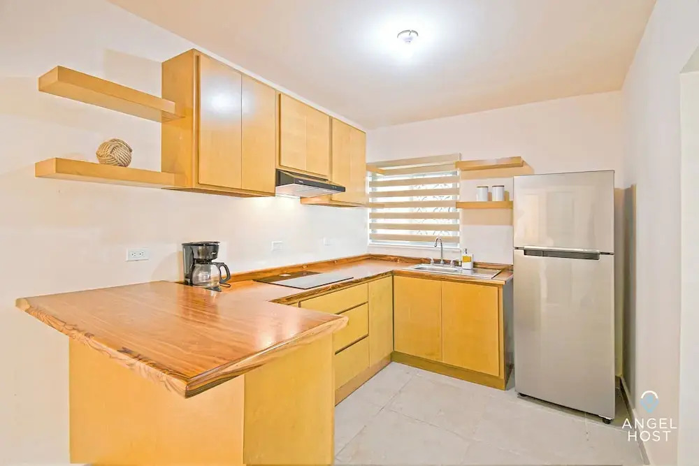 Cozy Stay with onsite Pool Near Malecon