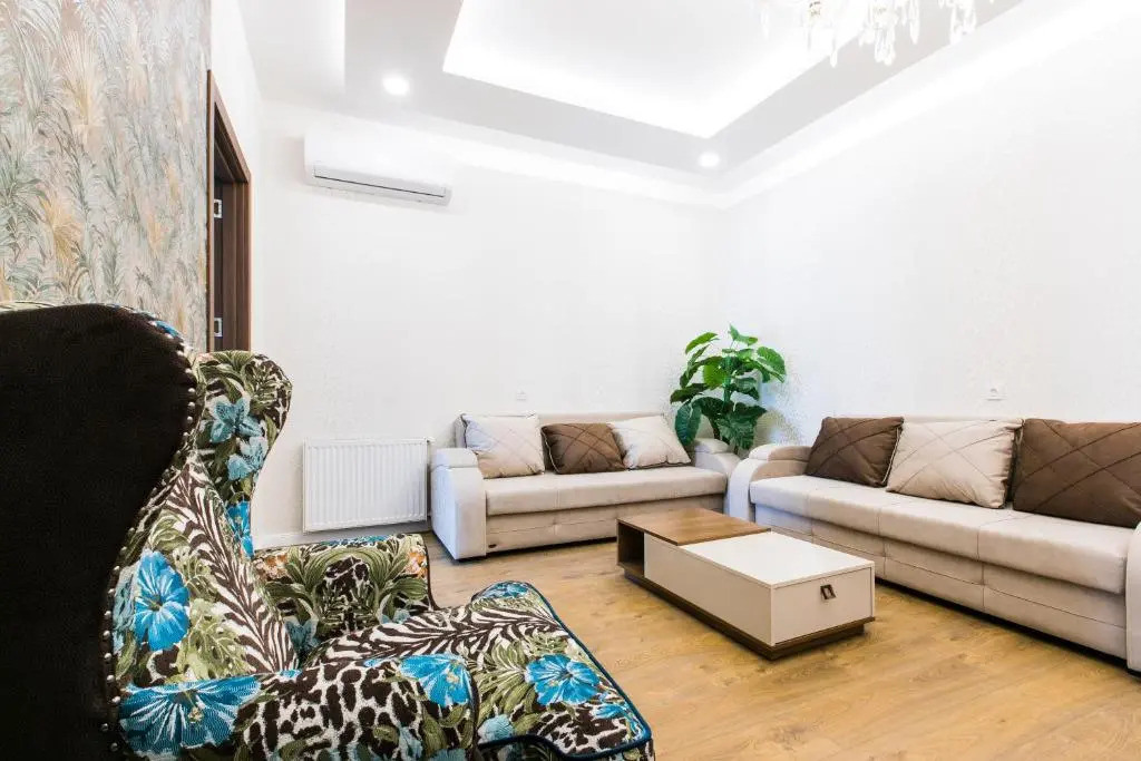 Sweet Home 6 VIP Rustaveli Avenue