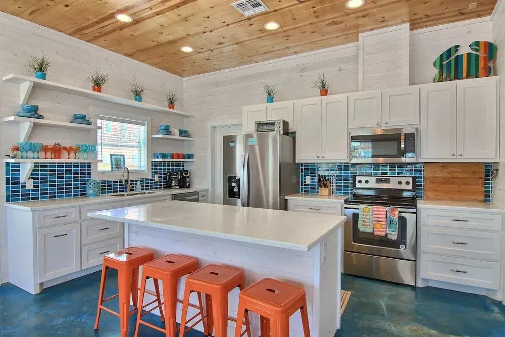 Don't Worry Beach Happy 4 Bedrooms 4.5 Bathrooms Home