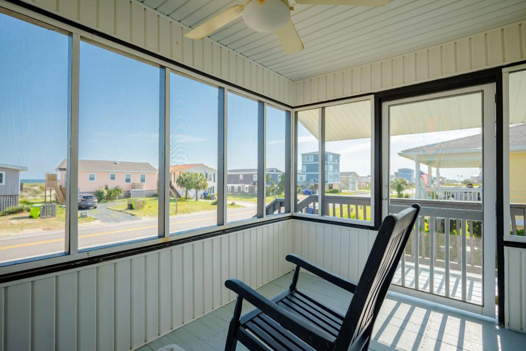 A Beach Music Paradise by Oak Island Accommodations