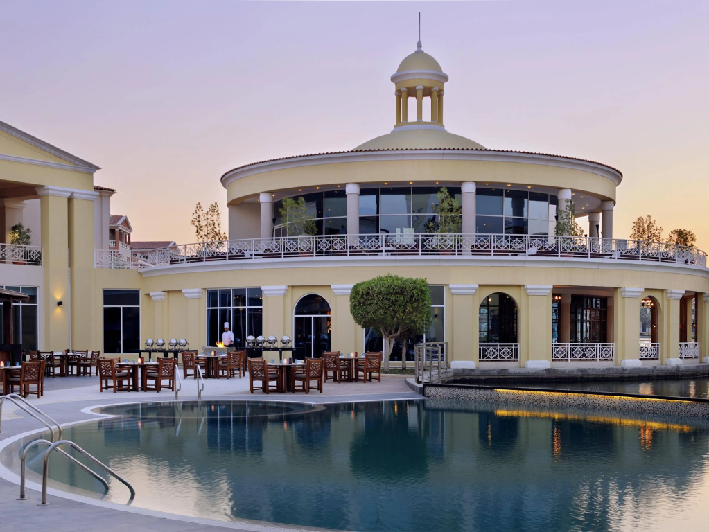 Отель Millennium Lakeview