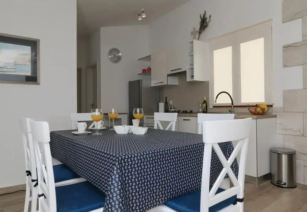 Irena - Secluded Paradise - H