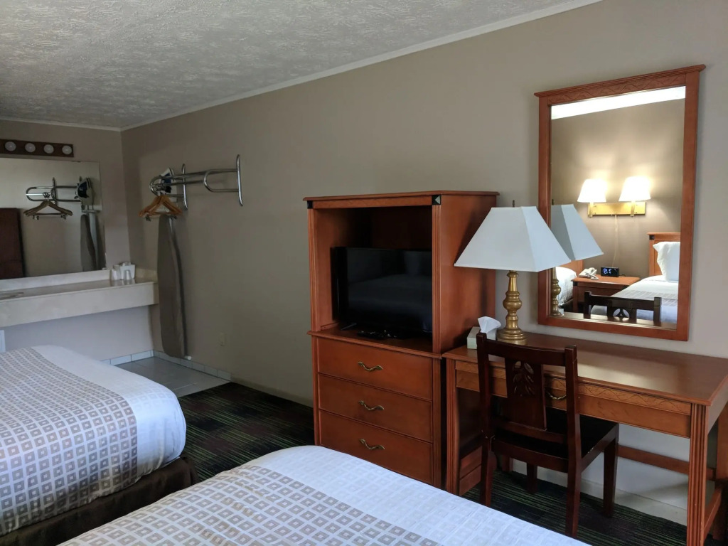 South Shore Inn