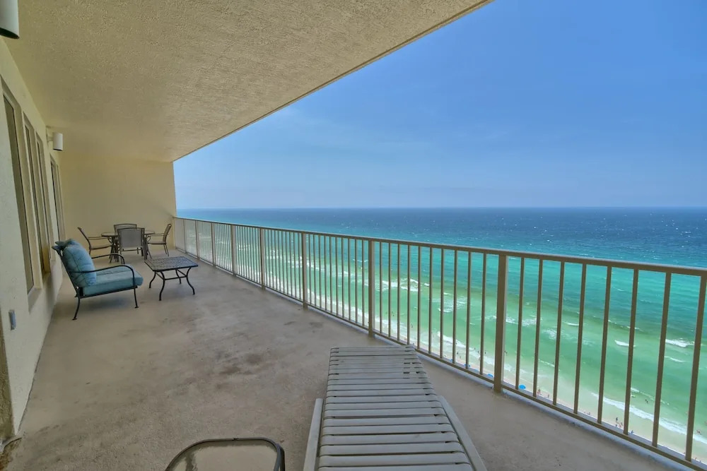 Luxurious Tropical Condo with Breathtaking Gulf View - Unit 2006 by RedAwning