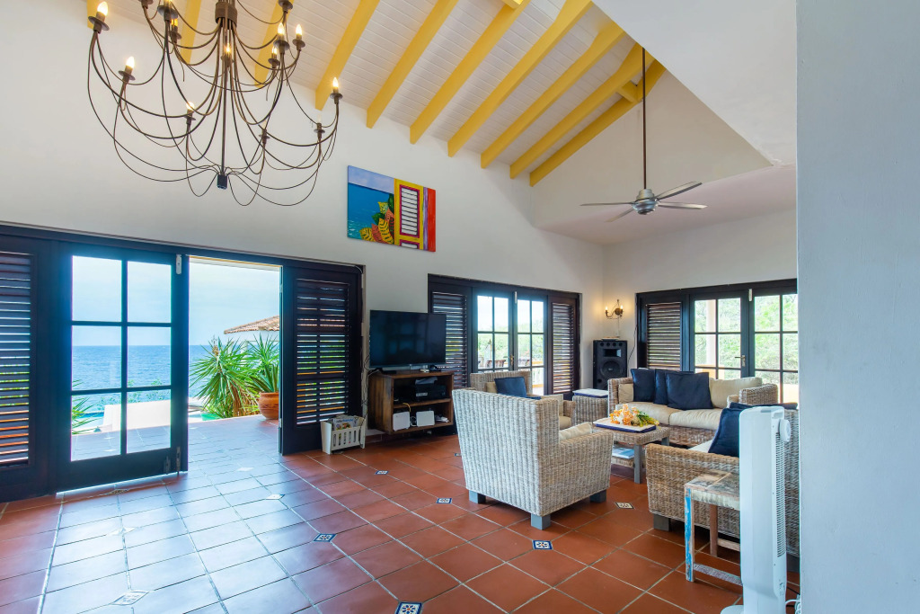 Stunning Caribbean Style Ocean Front Villa