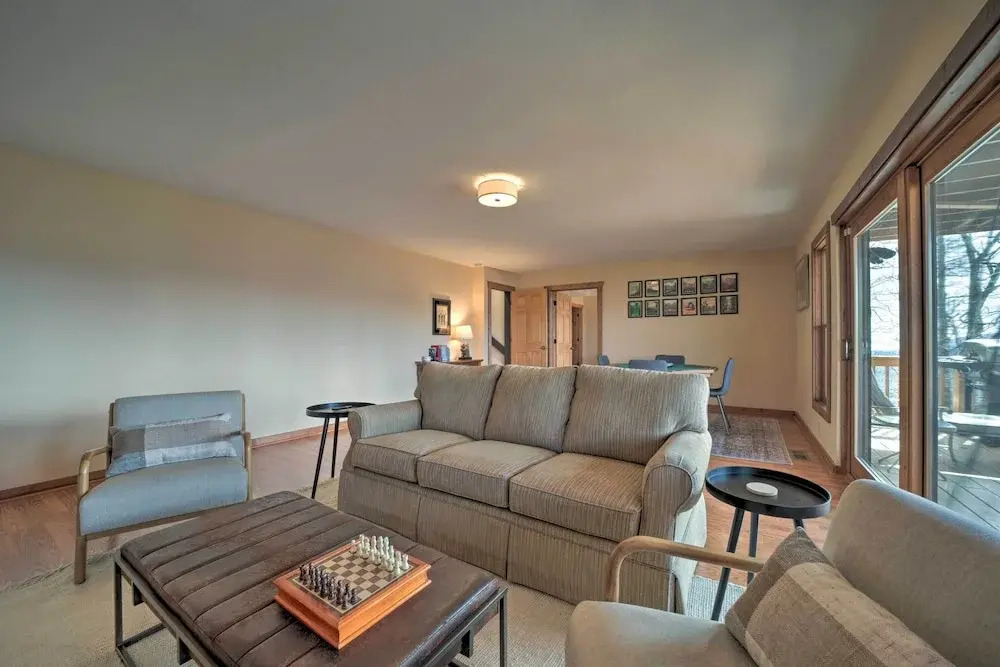 Sapphire Retreat w/ Views, Fire Pit, & Lake Access
