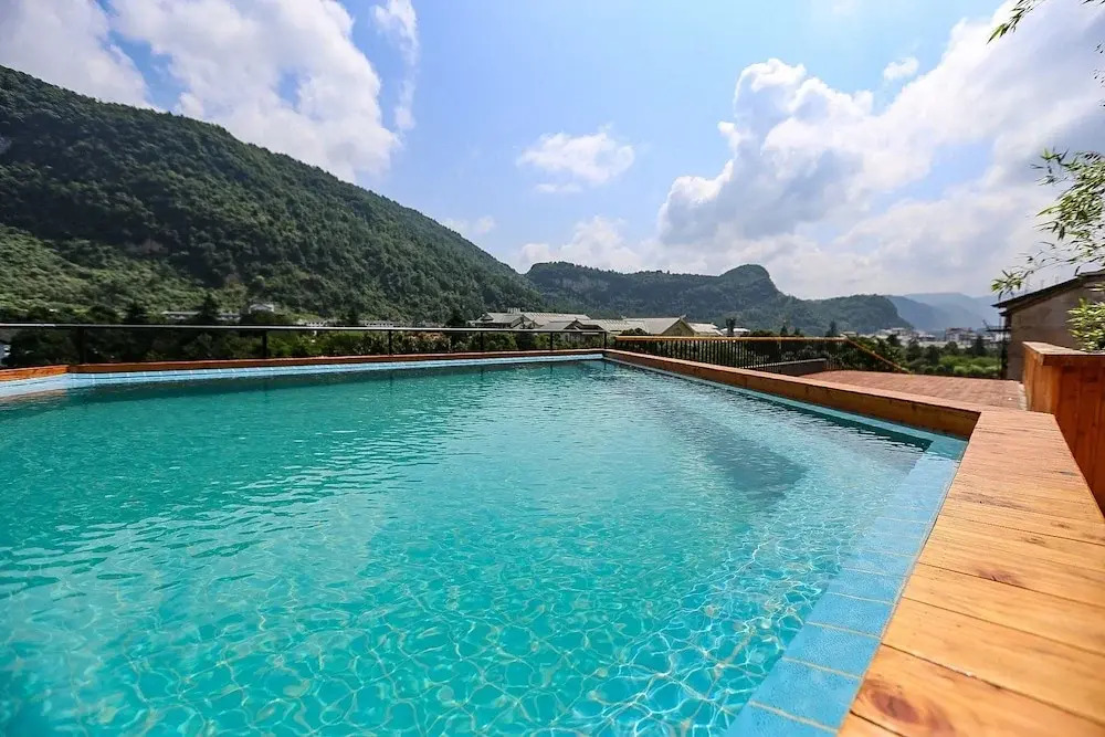 Zhangjiajie Yu Realm Hotel - Ancient Charm - Modern Luxury - Your Perfect Journey - A single pick-up or drop-off