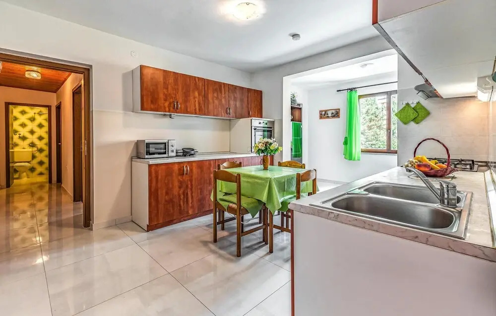 Stunning Home In Pula