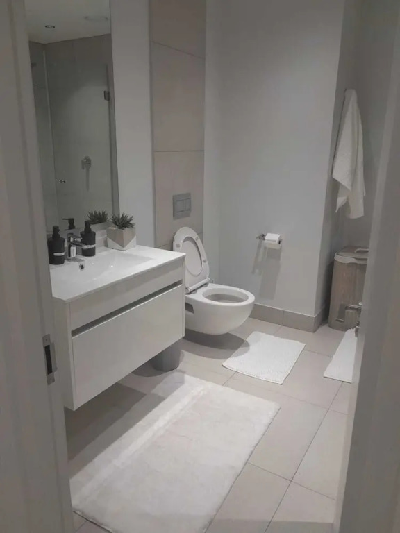 Executive Apartment at Ellipse Waterfall
