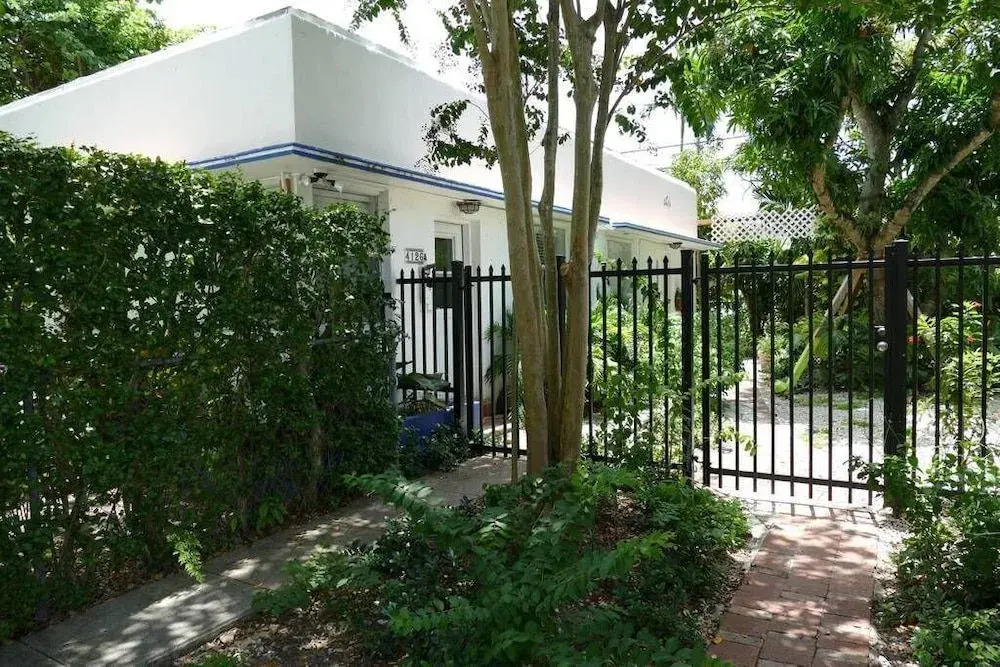 Tropical Charmer Coral Gables Apartment
