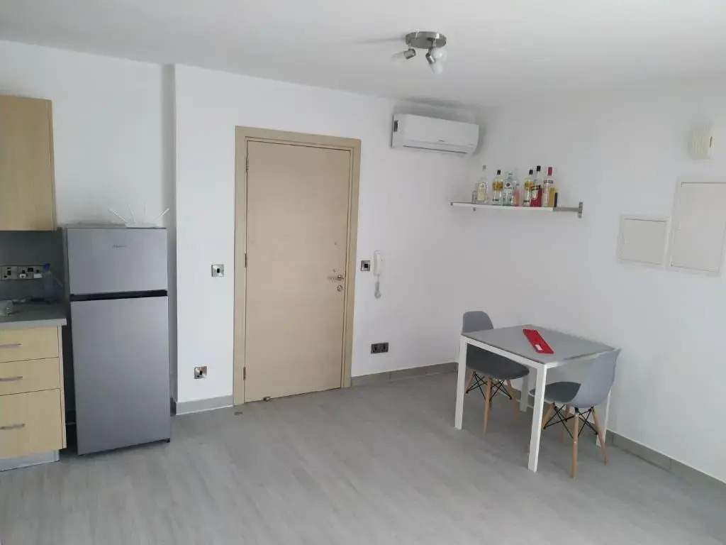 Modern Suite, XL balcony, parking