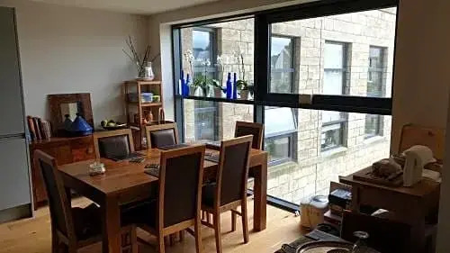 1 double guest bedroom in my home North Leeds