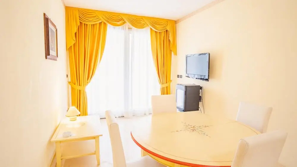 121 Relais du Lac Village - Italian Homing