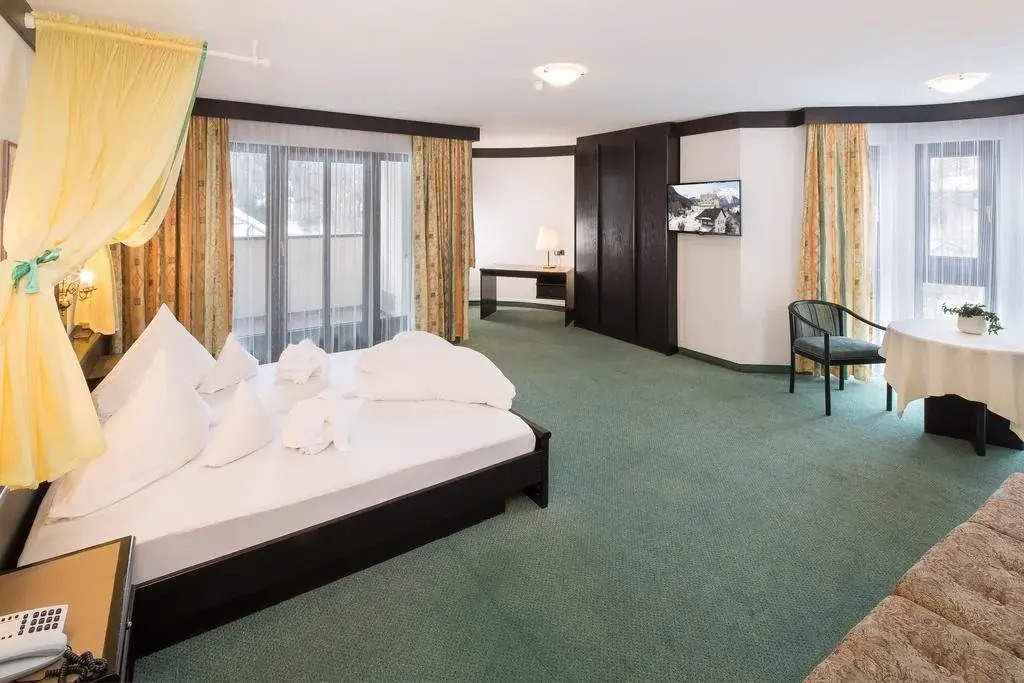Hotel Neue Burg