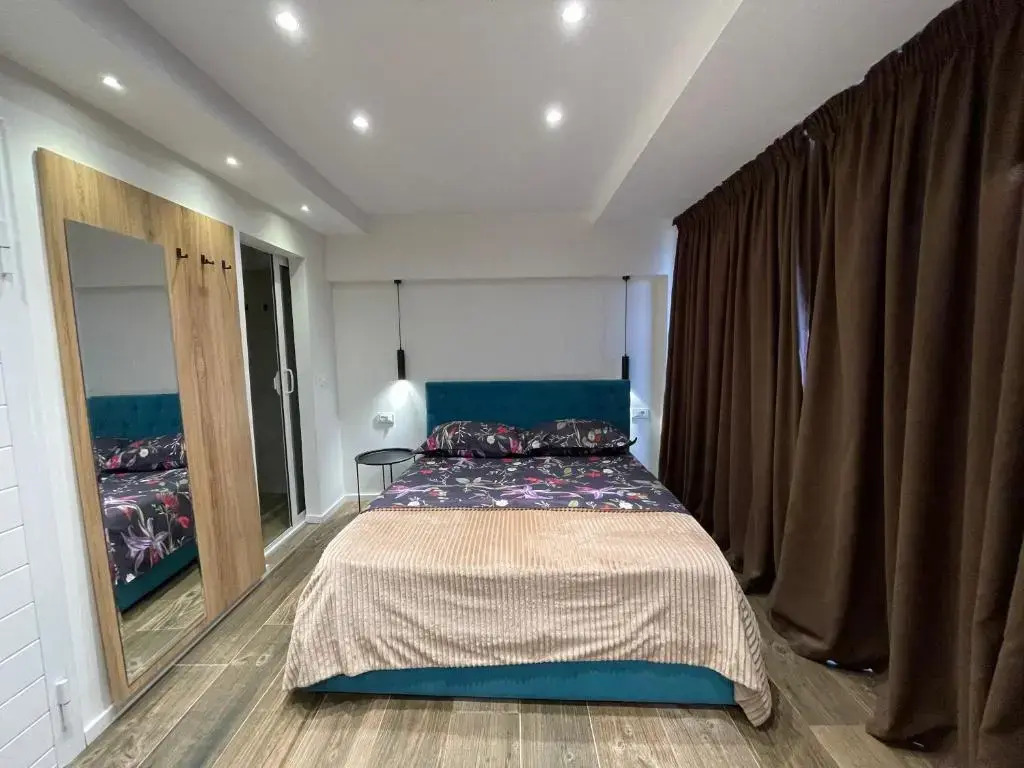 Boutique Central Studio Apartments - ENJOY TRAVEL