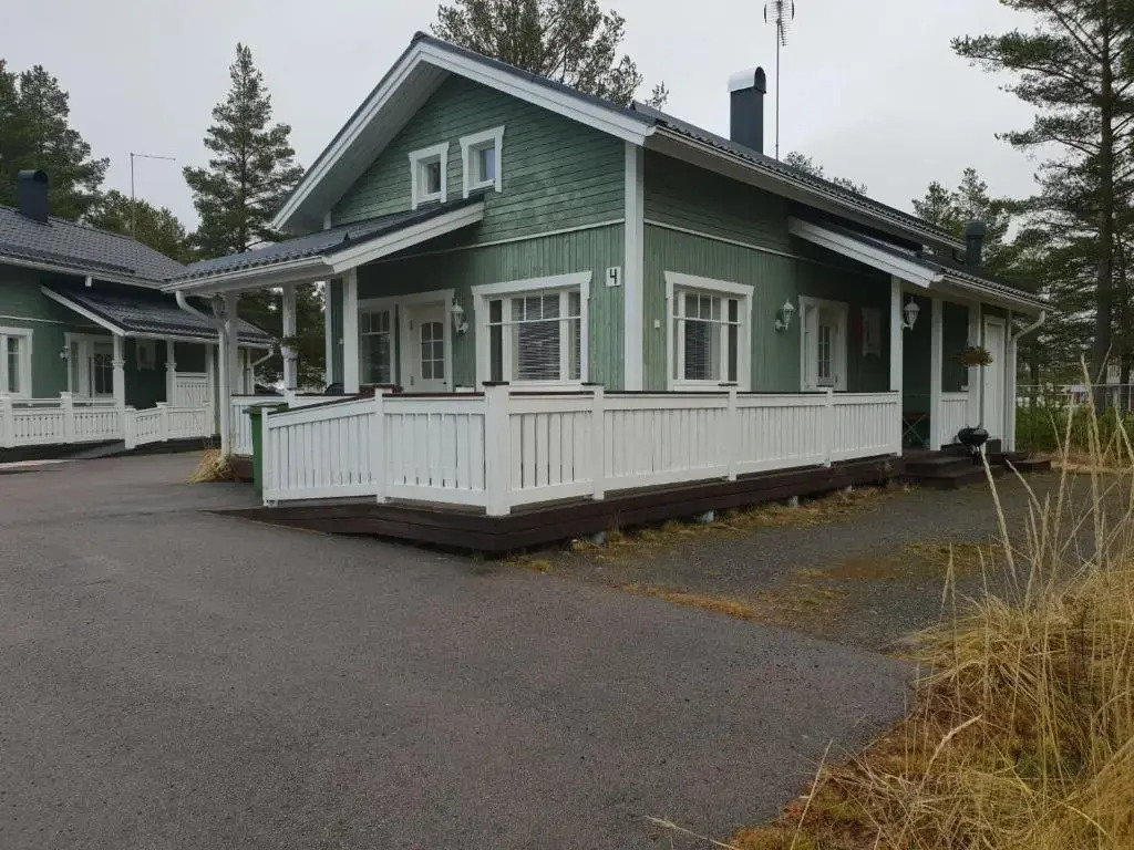 Metsätuuli 4