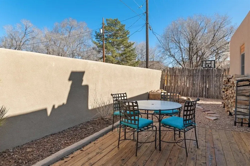 Casa Pico - Ideal Location, Fantastic Workspaces, Perfect Patio