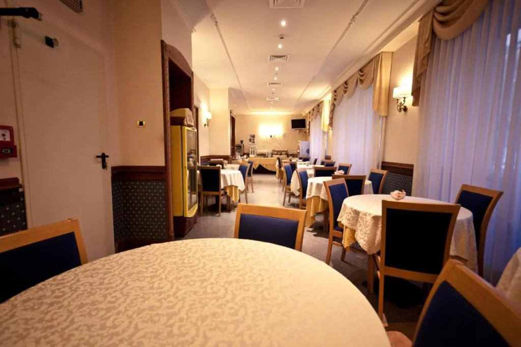 Phi Hotel Ambra