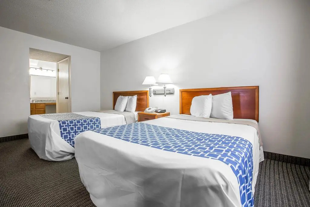 Cloverleaf Suites Columbia