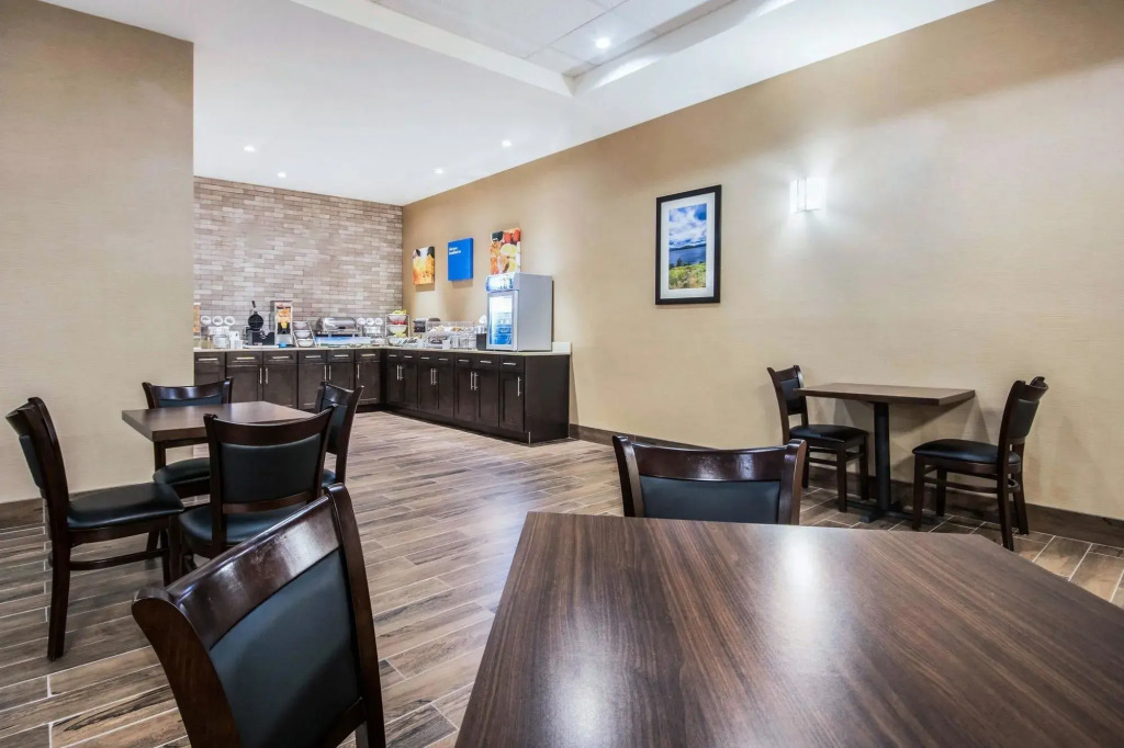 Comfort Inn & Suites