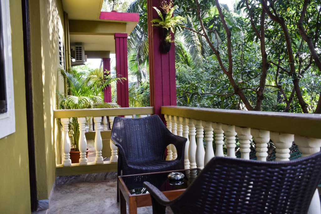 Laliguras Villa Beachside Escape - 100m from Candolim Beach