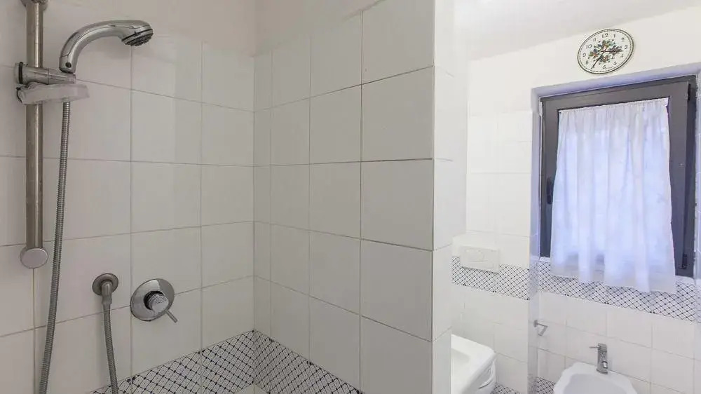 Elegant Pantheon Suite