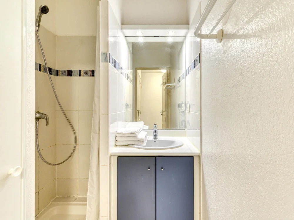 Seaview Family Stay for 6 in Valras Plage