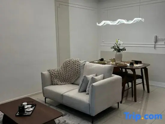 Modern Studio Escape