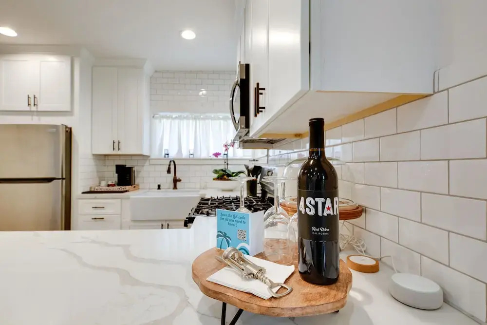 Upscale Whittier Hills Gem: 17 Mi to Disneyland!