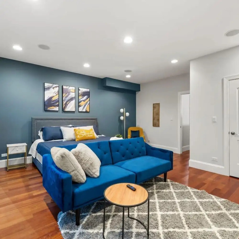 Luxurious 8 Bed Retreat State of the Art Theater