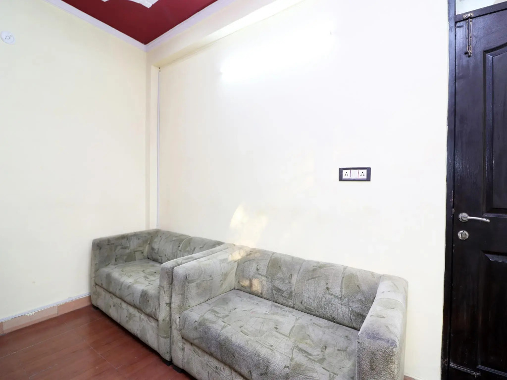 OYO 26815 Hotel Sweet Night