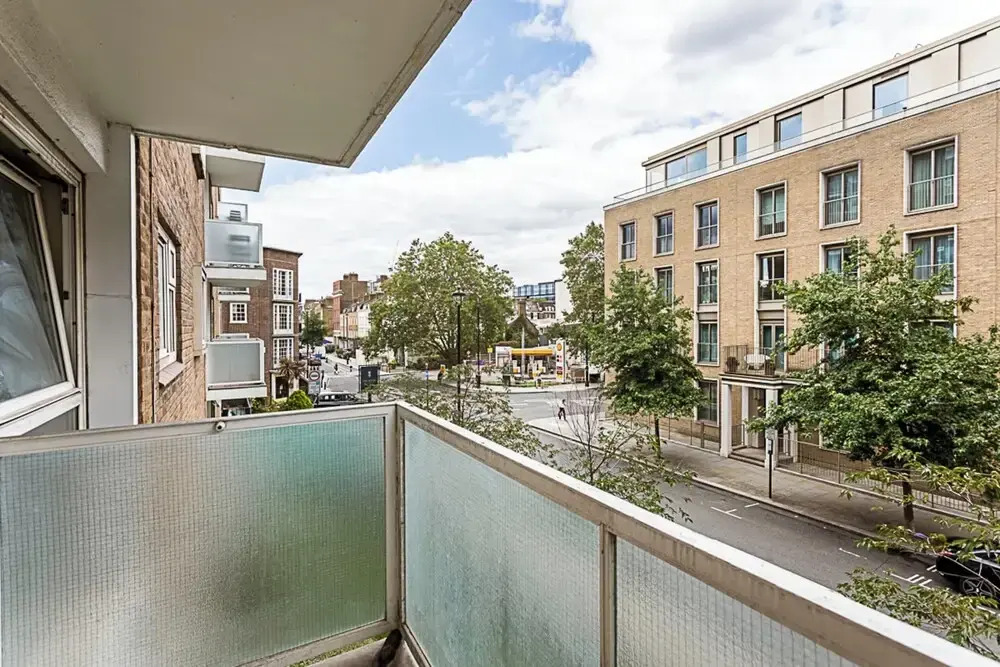 City Relay Belgravia Apartment 13