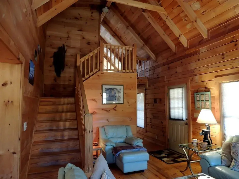 Limerick Lodge 3 Bedrooms 3.5 Bathrooms Cabin
