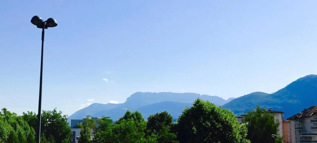 Proche Lac & vieille ville T3 avec grande terrasse
