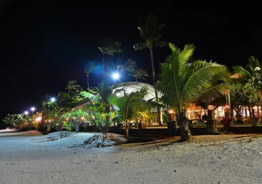 Alongkot Beach Resort Khanom