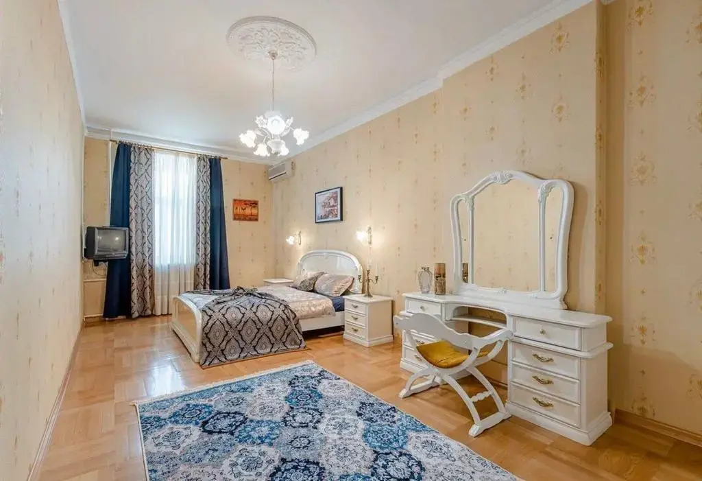DeRent Aparts (ДеРент Апартс) на улице Грибоедова 14