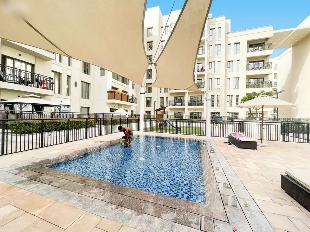 Fancy 2BR Apt Town Square