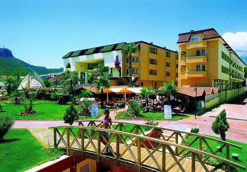 Dragos Beach Hotel