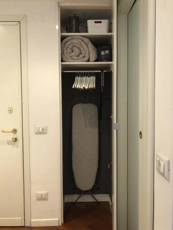 Studio in Milano, With Wifi