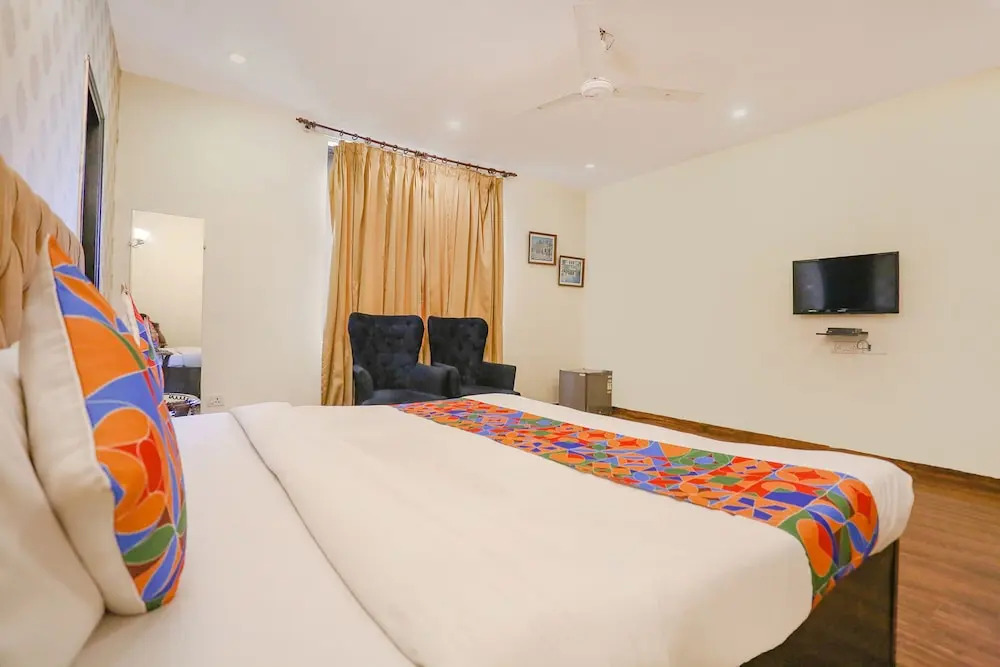 FabHotel Pulse Impulse